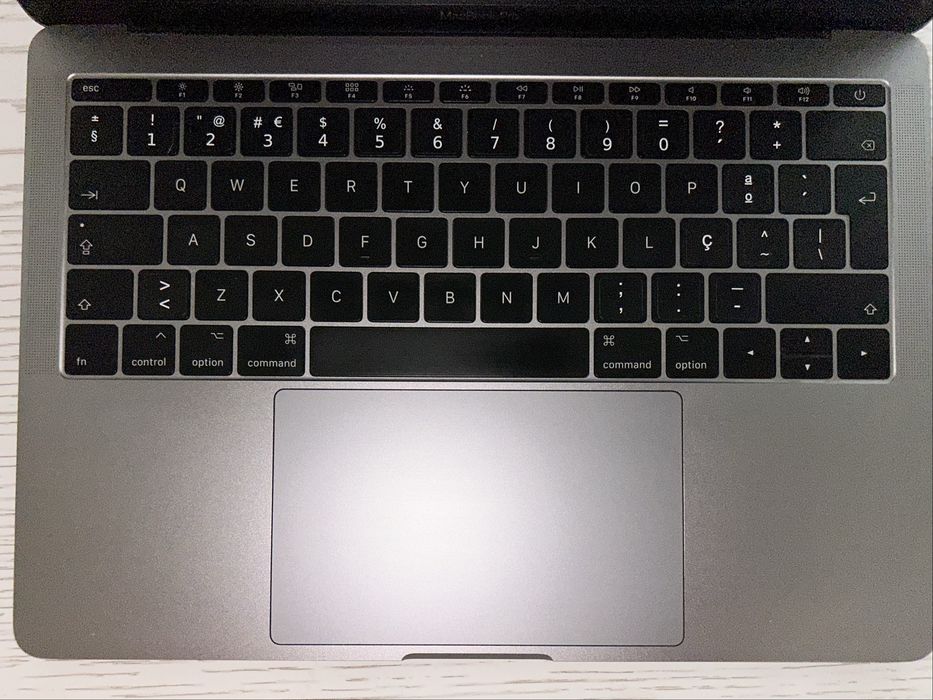 MacBook Pro 13” (Modelo A1708, 2017) — 16GB RAM — Space Gray