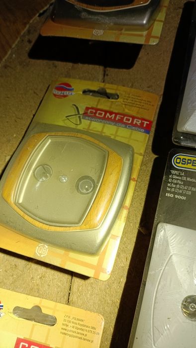 Zestaw gniazdek cena za  60 sztuk ospel akcent