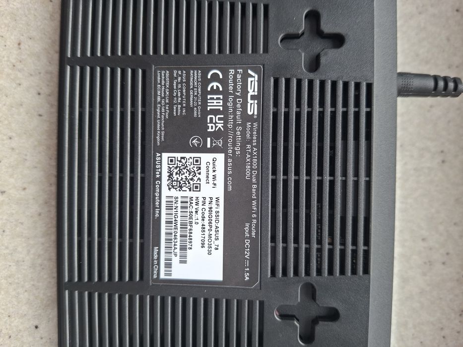 Router ASUS RT-AX1800U