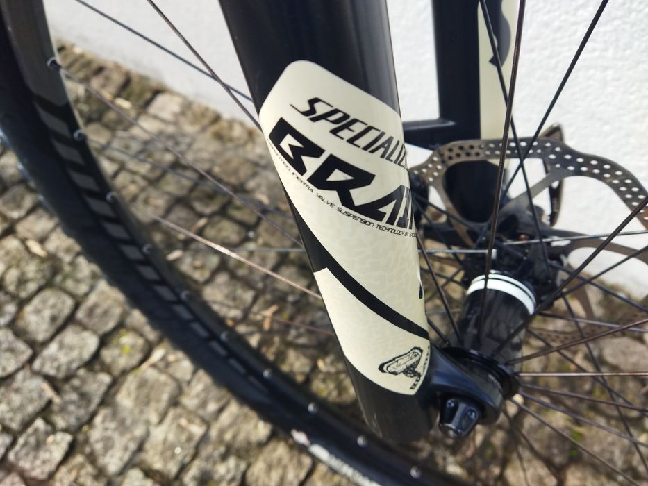 Bicicleta Specialized Fate Carbon 29