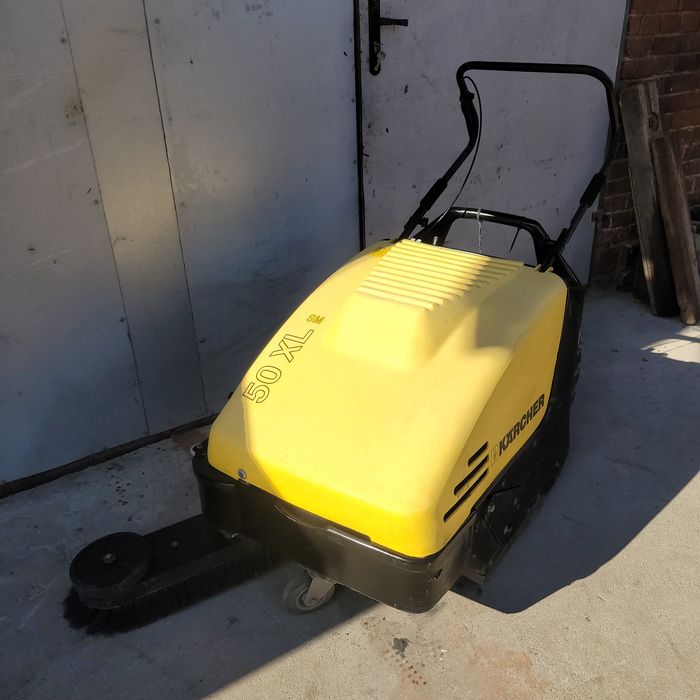 Zamiatarka akumulatorowa Karcher KSM 750 BAT