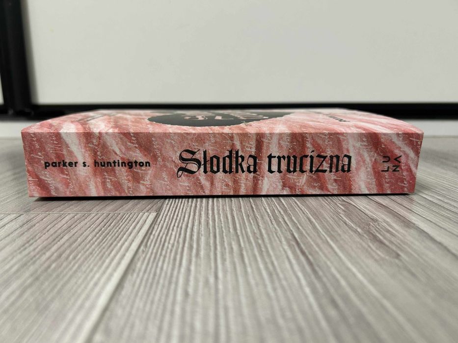 Sprzedam książkę "Słodka trucizna" Parker S. Huntington