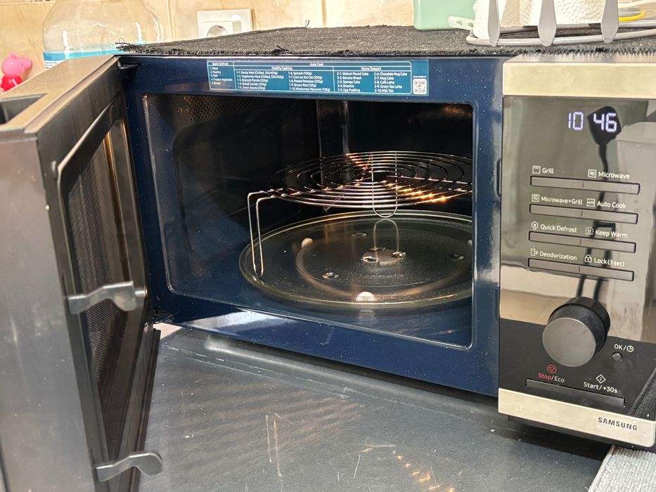 Micro-ondas SAMSUNG com Grill