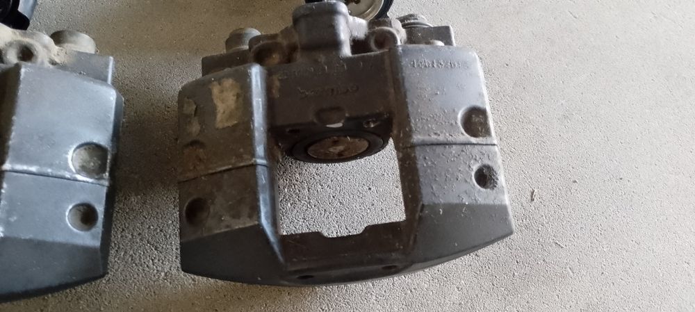 Zaciski Brembo elektryczne,  kpl tył Tesla, tuning