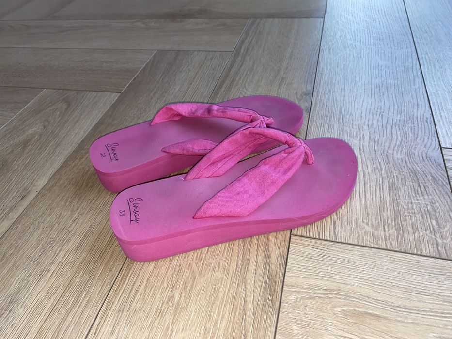 Różowe buty klapki japonki 38