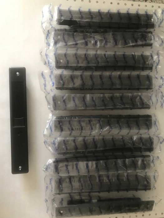 Fecho lateral de embutir para janelas de correr