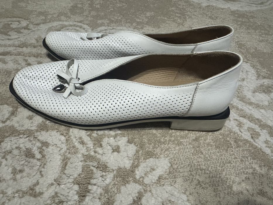 Жіночі - балетки