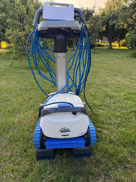 Odkurzacz  do  basenu  DOLPHIN S300I
