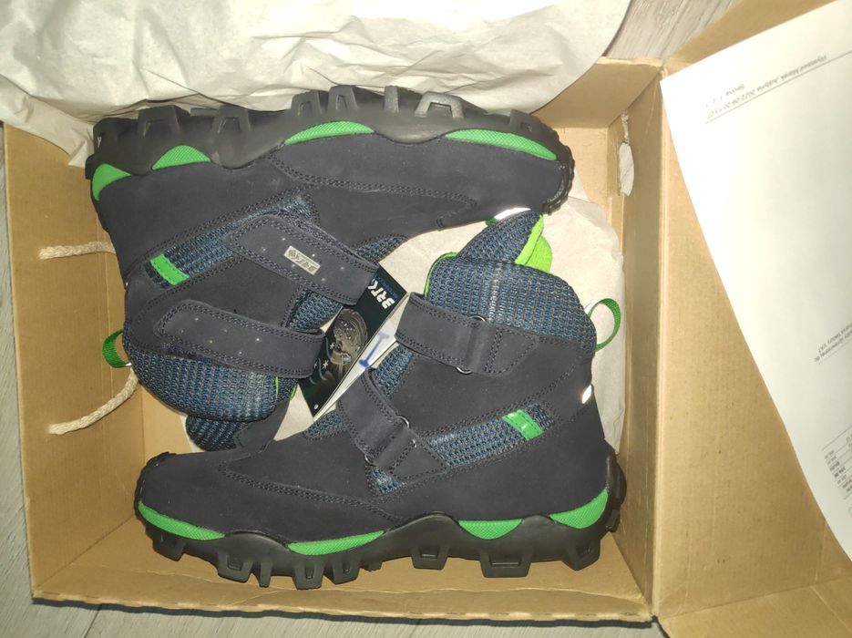 Buty zimowe Bartek roz. 38, nowe