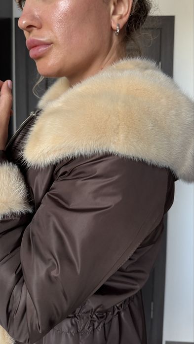Парка коричнева з хутром норки xs