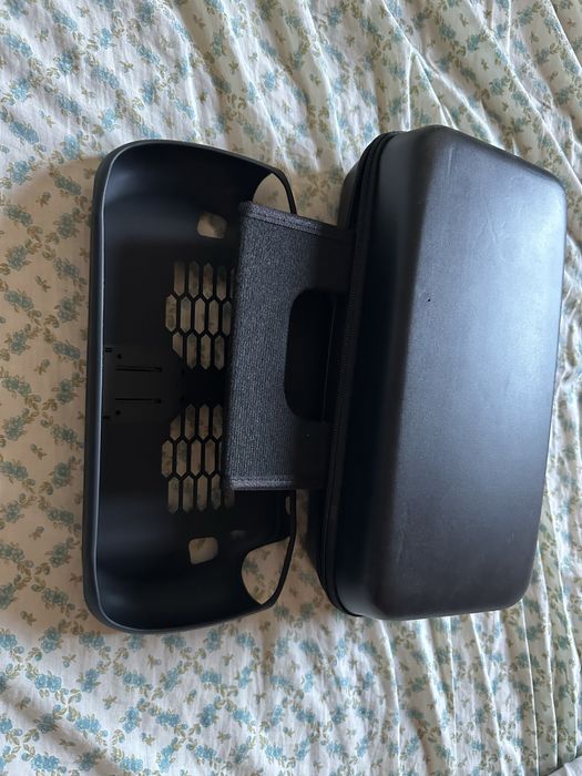 Lenovo Legion go S (Z1extreme 32 Gb Ram)