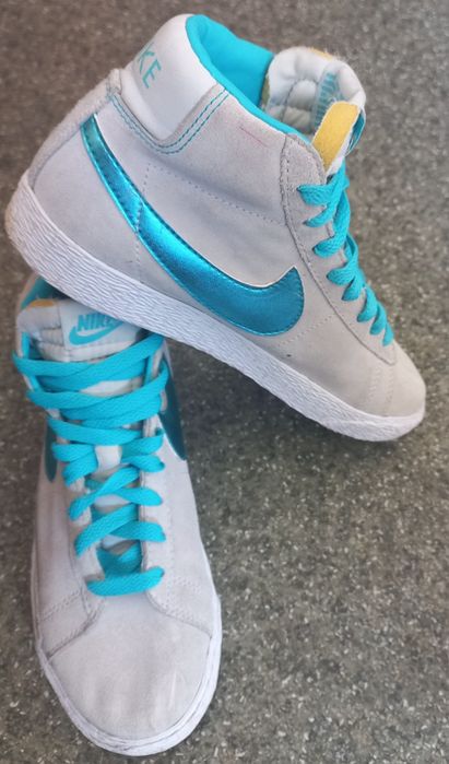 Кросівки жіночі Nike Blazer Mid 77, розмір 35