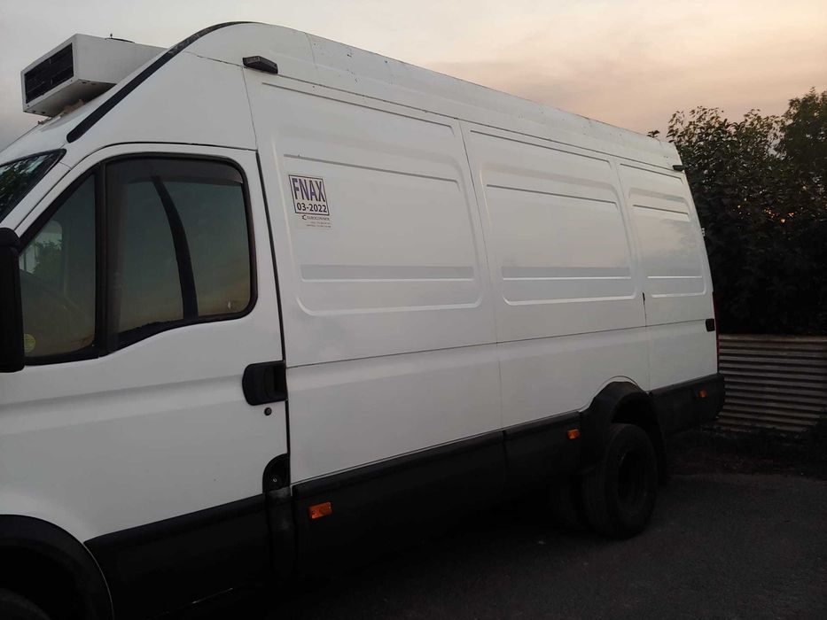 Iveco 65C15. FECH.FRIGORIFICO.Troco por uma van de categoria B ou suas sugestões.