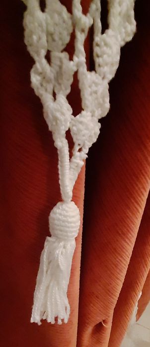 Toalha em crochet manual