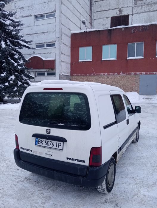 Продаю Peugeot partner 1.4 бензин