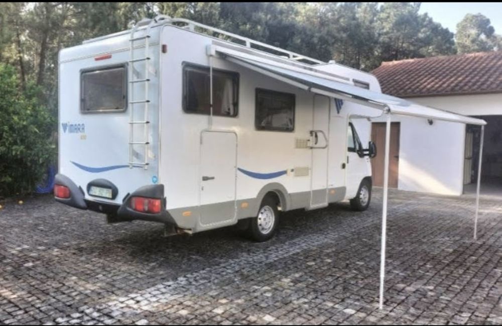 Alugo autocaravana de 6 lugares