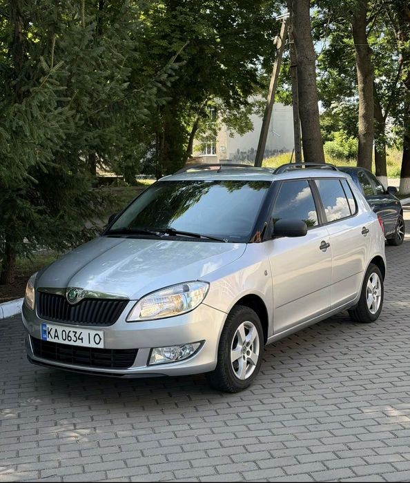 Шкода фабія SKODA