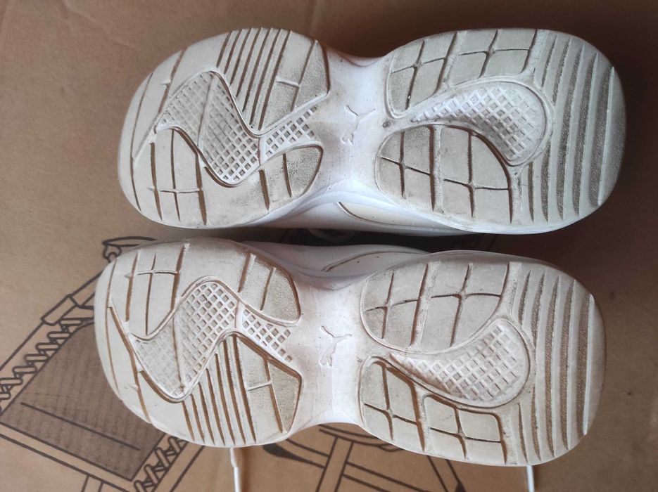 Кросівки жіночі для заняття спортом