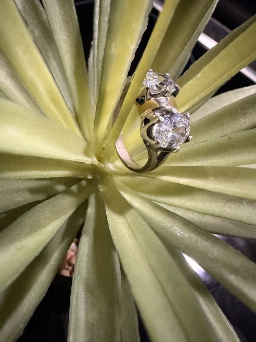 Anel senhora  com pedras em prata