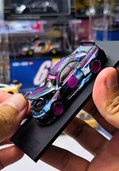 Mini GT Kaido House 1999 Nissan Skyline GT-R Anti Social Social