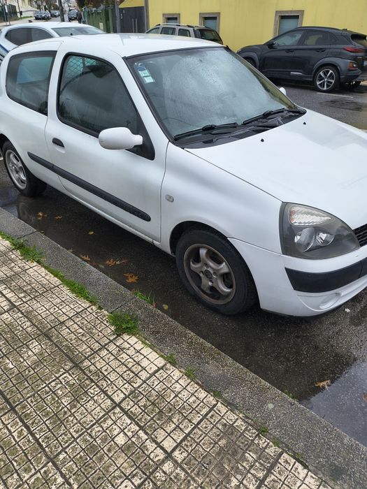 Clio comercial 1.5 (750eNeg)
