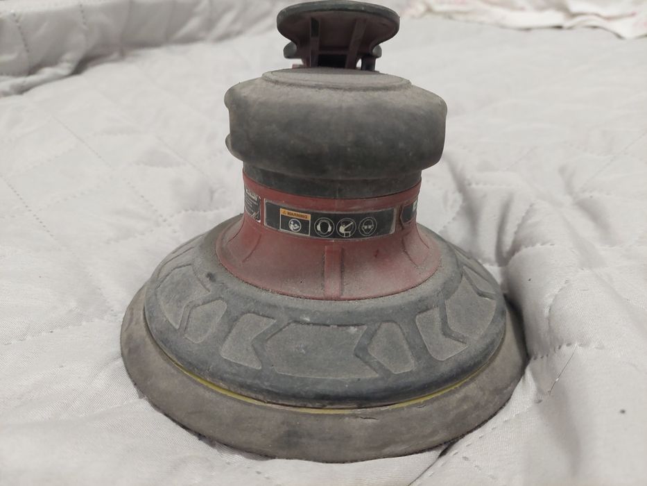 Lixadeira pneumática roto- orbital