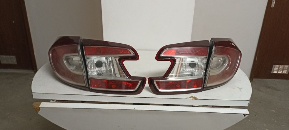 Faróis traseiros Megane 2014