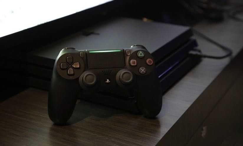 Vendo ps4 pro de 1 tb