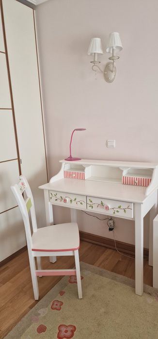 Mobília quarto criança em madeira maciça  com pintura manual Oficina r