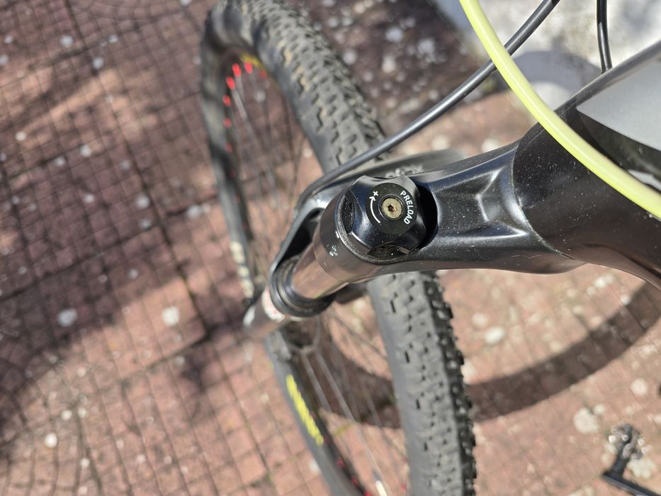 BTT eleven Skill Carbon 29