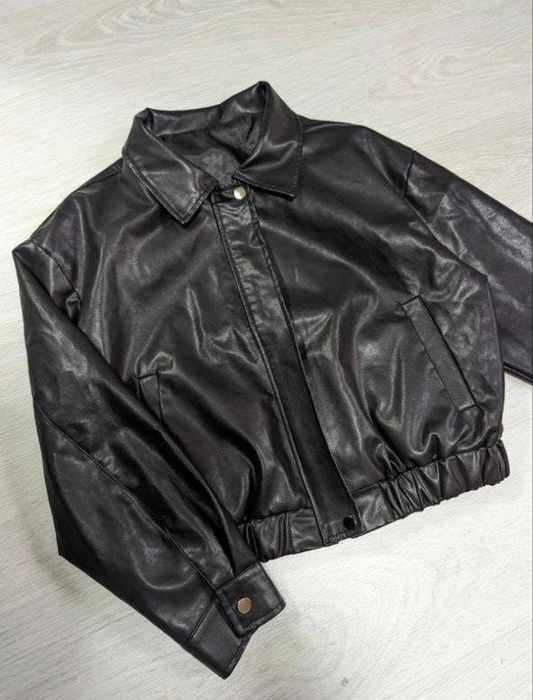 Кожана куртка бомбер чорна