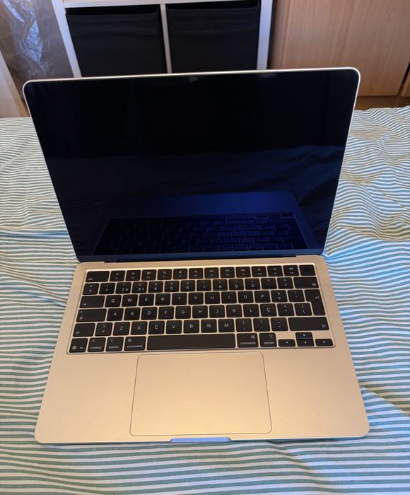 MacBook Air 13" - M4 - 16 GB RAM - 256 GB - Luz Estelar