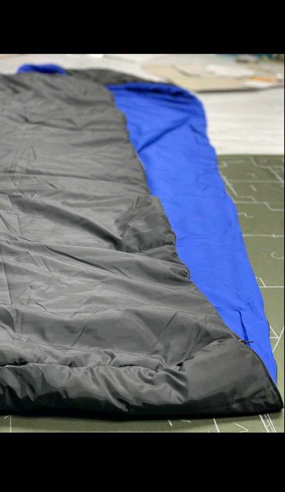 Увага! Теплий та якісний спальний мішок. Водонепроникний.
