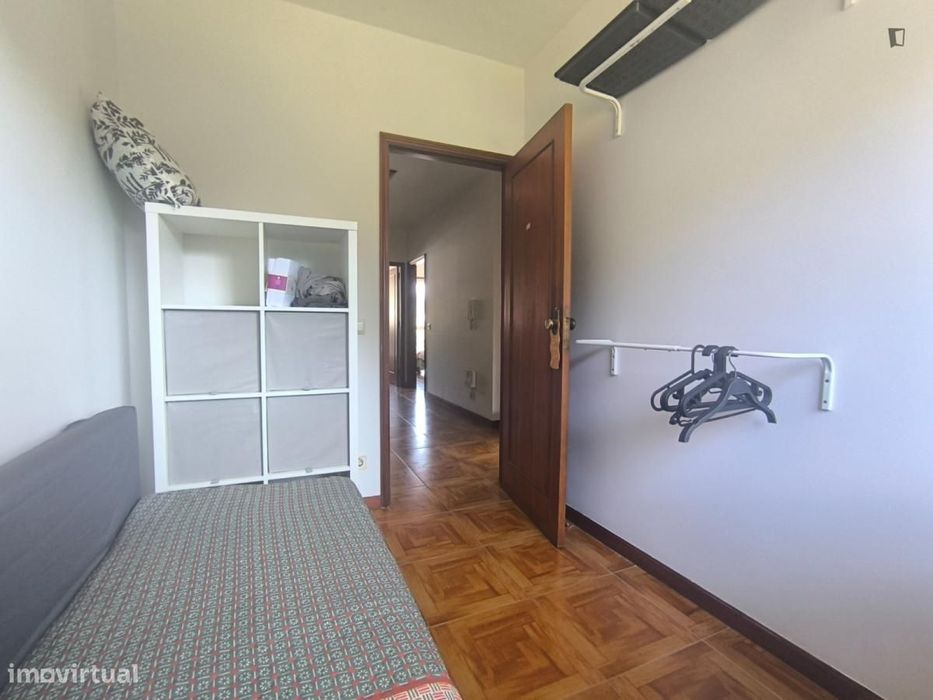 Quarto - localizado em Maia