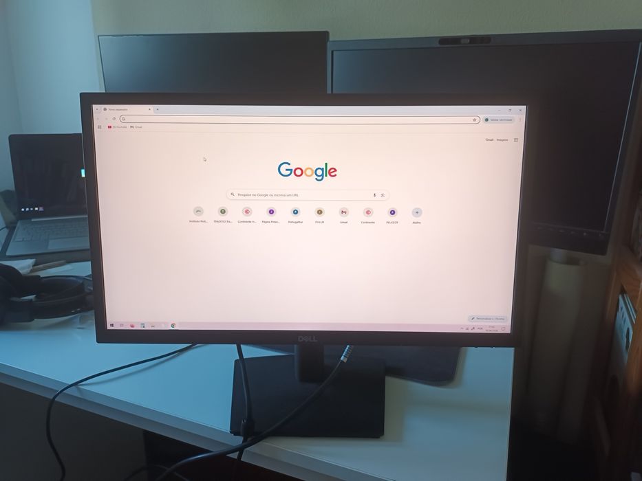 Monitor da marca Dell