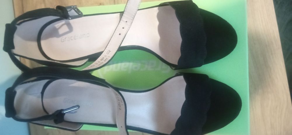 Sandaly buty damskie 40 jak nowe