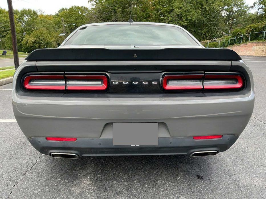 Dodge Challenger      2017