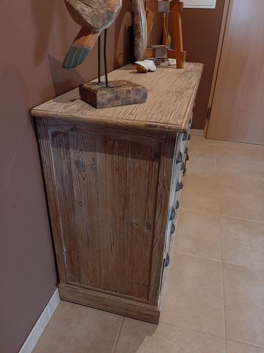 Móvel muito original como novo