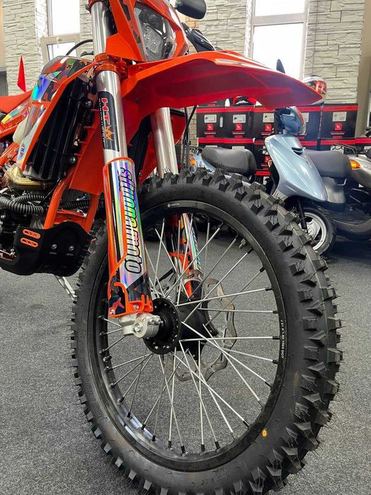Мотоцикл STN V8 Enduro