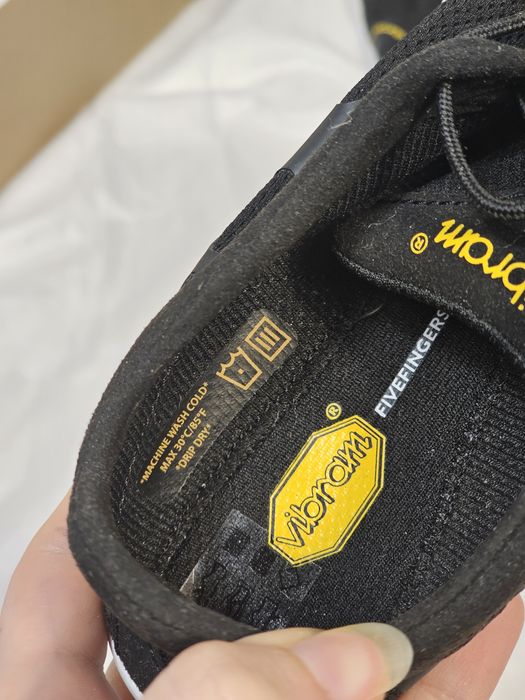 Нові оригінальні Vibram five fingers