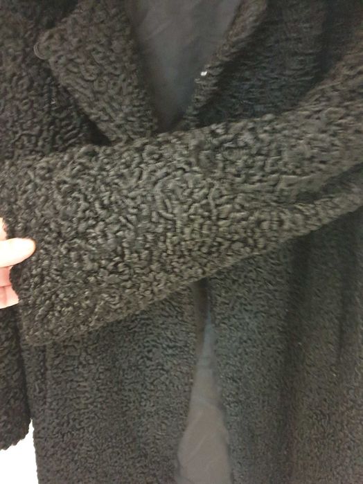 Futro karakuły proste czarne