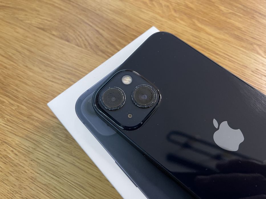 Продам iPhone 13 128 gb Midnight