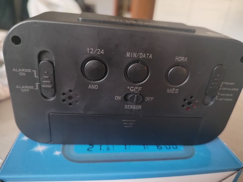 Budzik zegarek cyfrowy LCD nowy