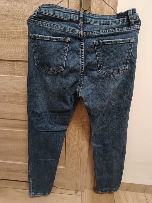 Damskie spodnie jeansy