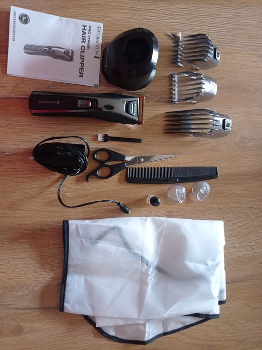 Maszynka do włosów Remington HC 5750, cały zestaw