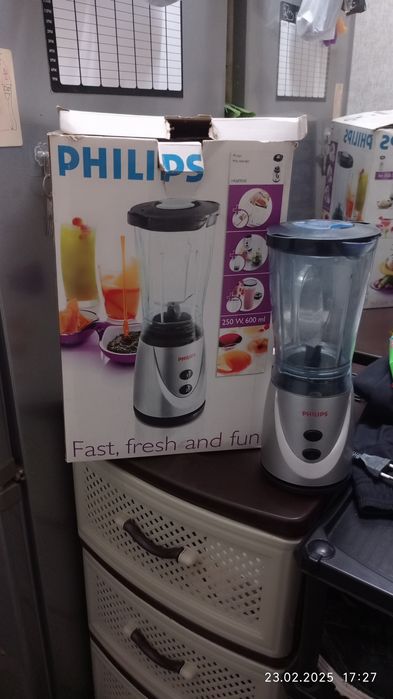 Блендер з чашами Phillips