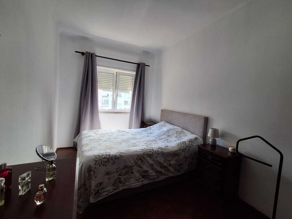 Apartamento T2 Em ótimas condições a Venda, Junto ao Parque Central da Amadora a bom Preço.