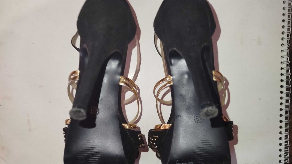 Босоніжки жіночі (38розмір)