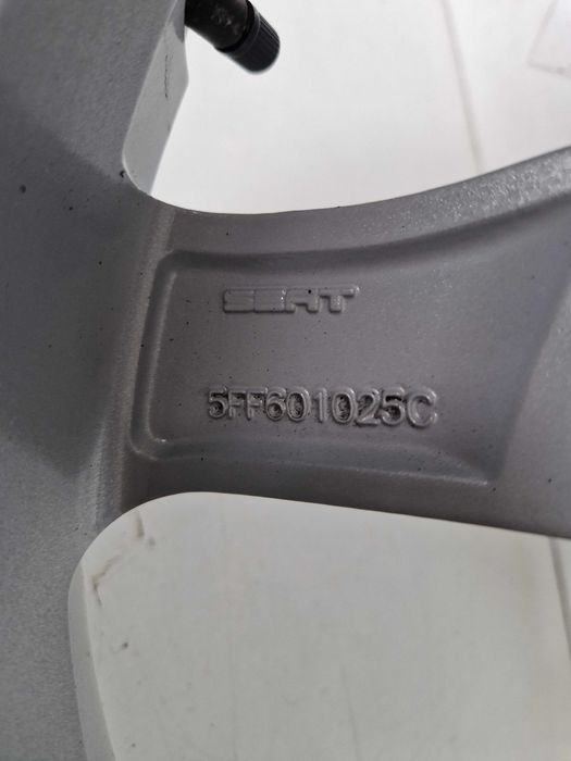 Koło felga aluminiowa Cupra Formentor 8J ET40 18" 5x112