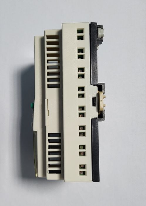 Інтелектуальне реле Schneider SR1 A201BD